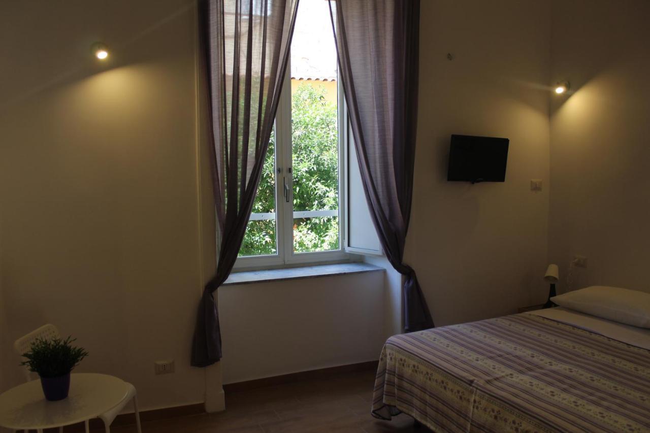 Casa Laura Oliva Mancini Bed & Breakfast Naples Exterior photo