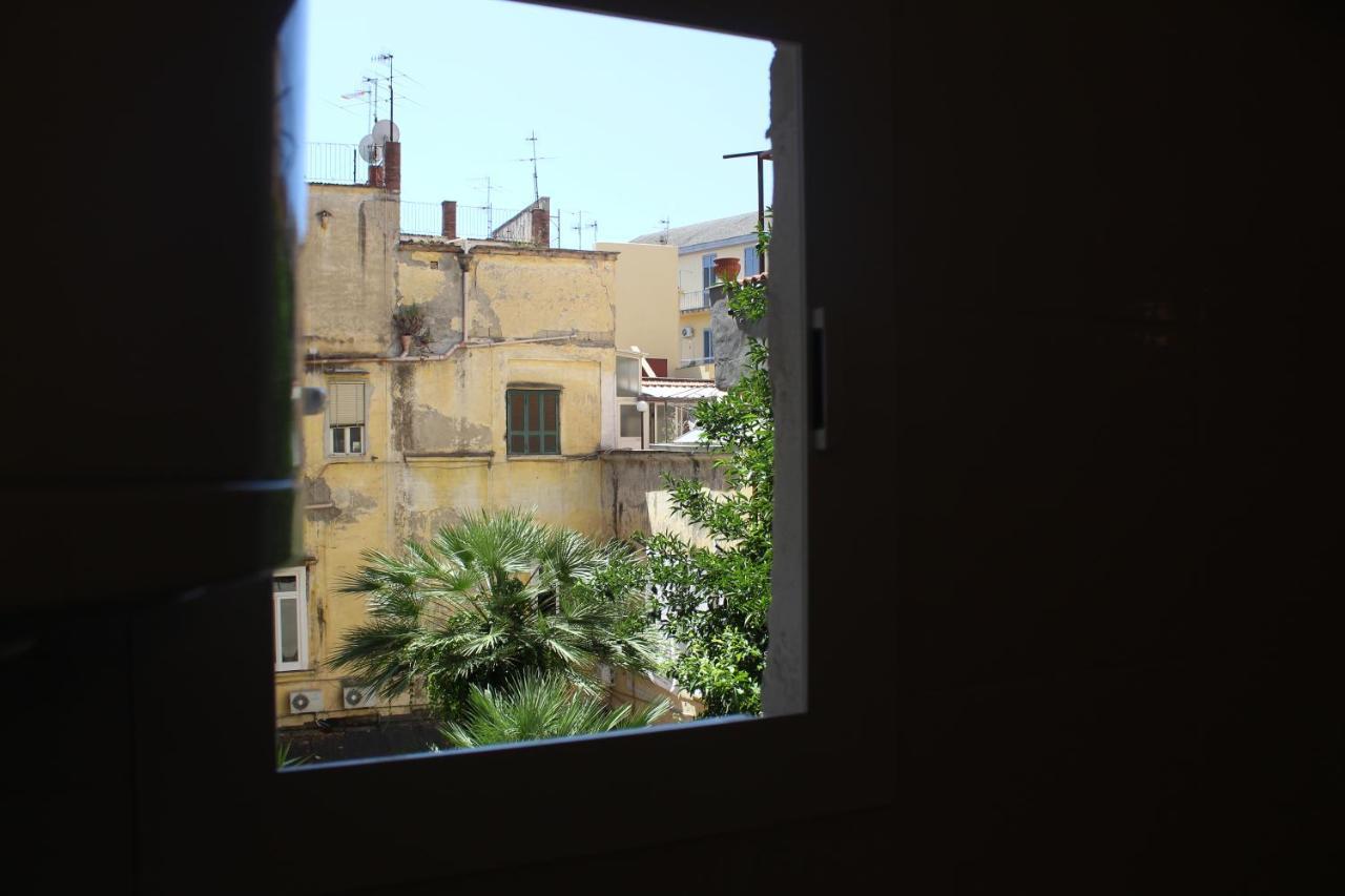Casa Laura Oliva Mancini Bed & Breakfast Naples Exterior photo