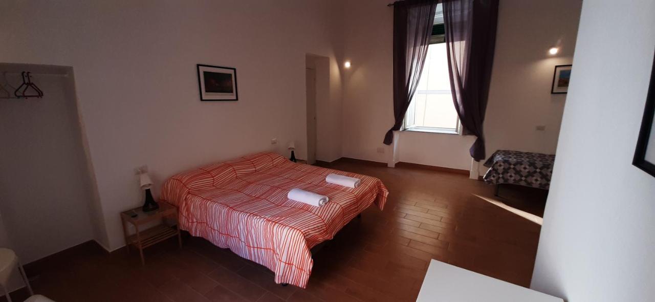 Casa Laura Oliva Mancini Bed & Breakfast Naples Exterior photo