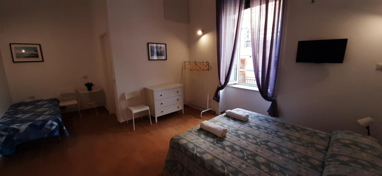 Casa Laura Oliva Mancini Bed & Breakfast Naples Exterior photo